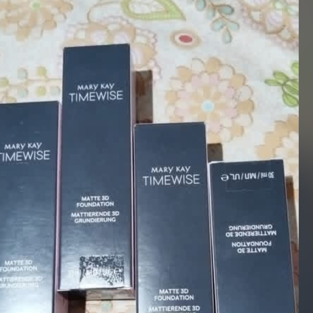 10 Mary Kay Timewise Matte 3D Foundation beige N200 makeup artist deal